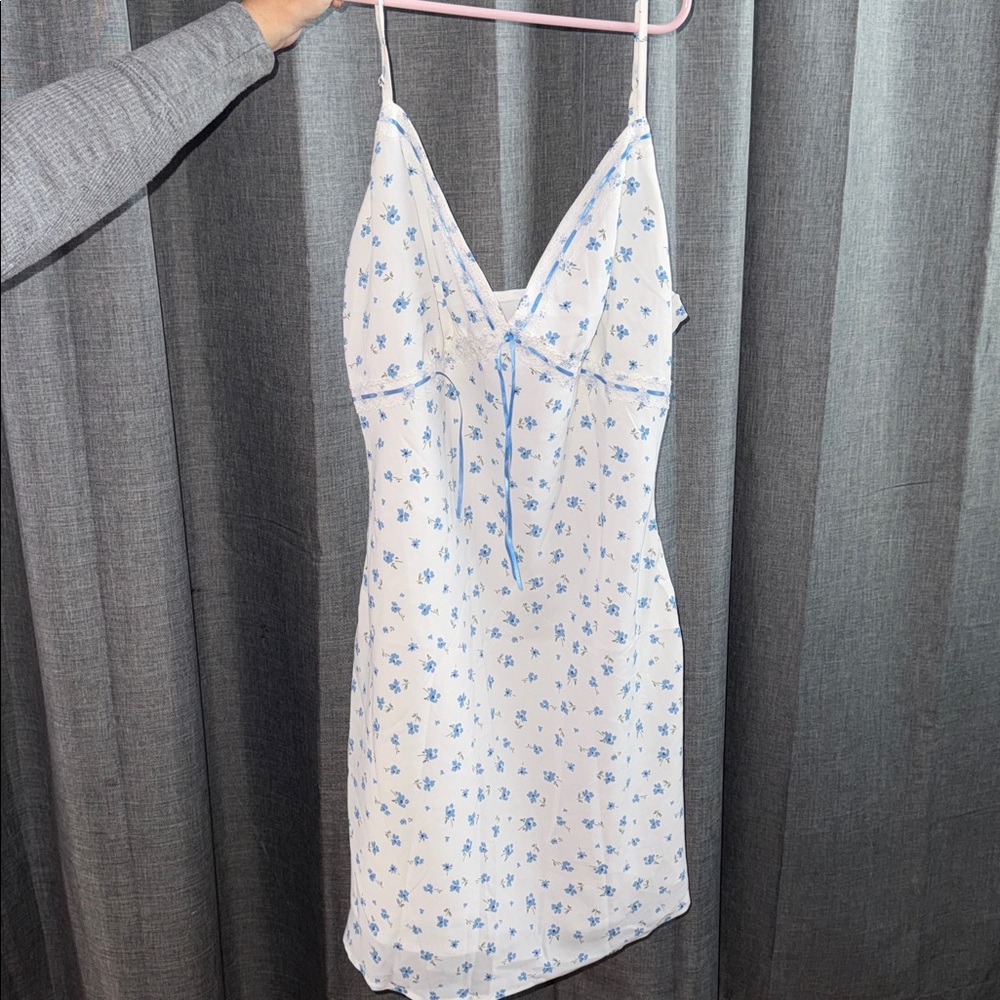Women’s White And Blue Dress